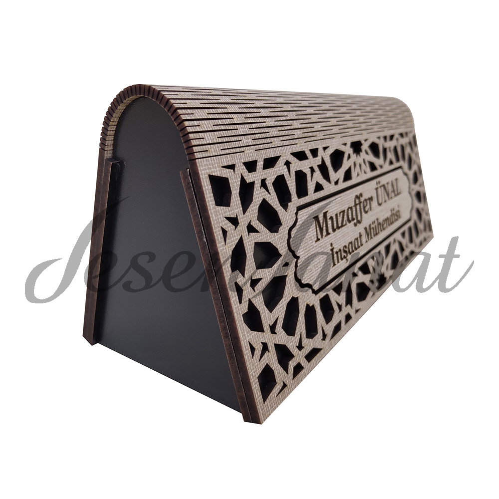 İsme Özel Ahşap Masaüstü Akordeon İsimlik