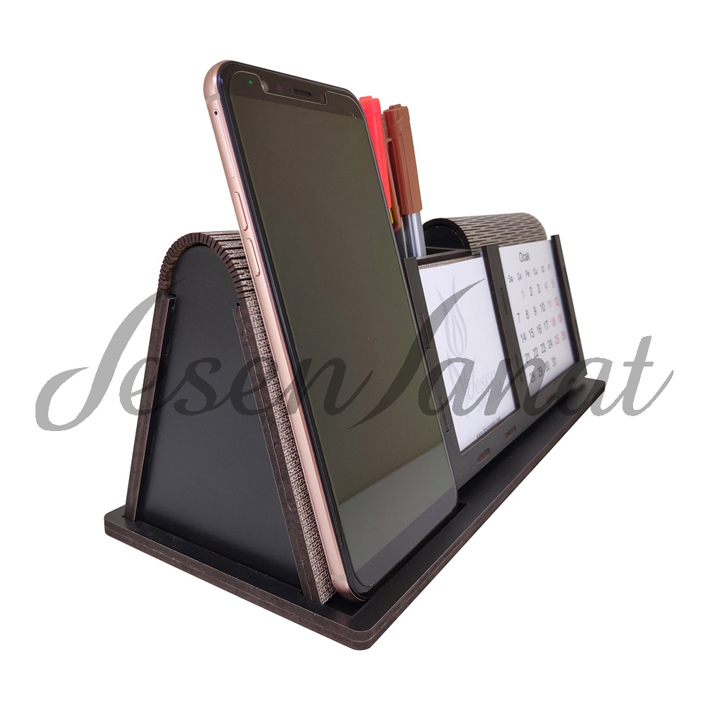 İsme Özel Takvimli Geniş Ahşap Masaüstü Seti